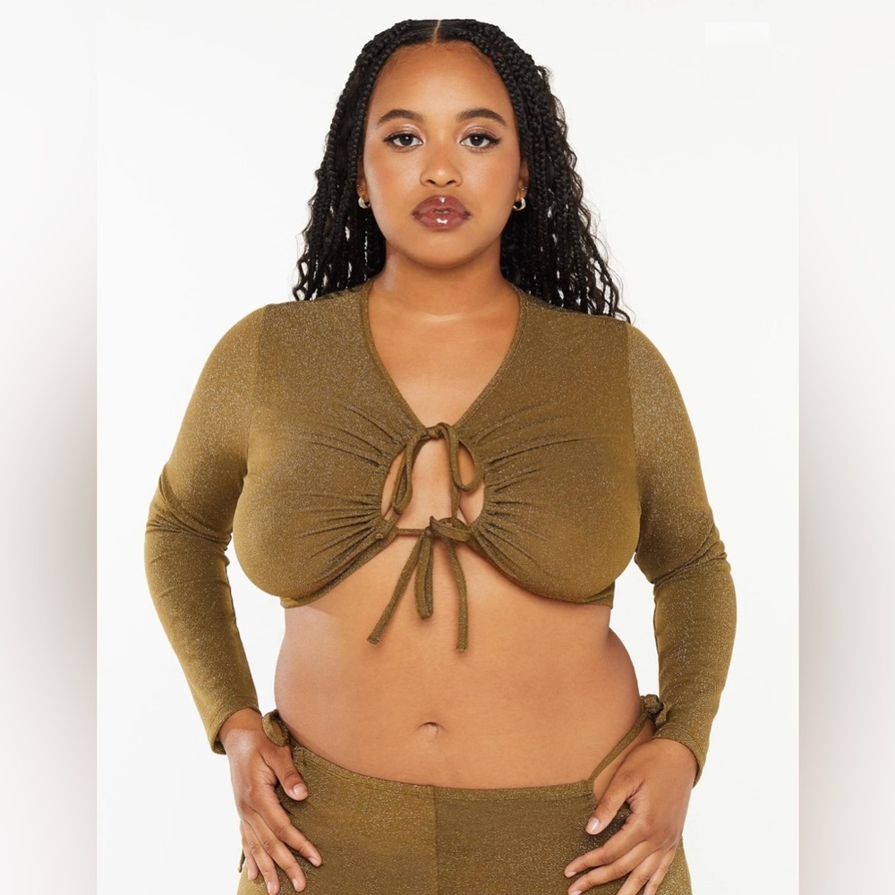 SAVAGE X FENTY Sleep & Shine Long-Sleeve Crop Top Sparkly Lace Up Front Green 2X